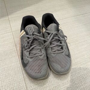 Nike Metcon 6 Gray Sneakers Like New